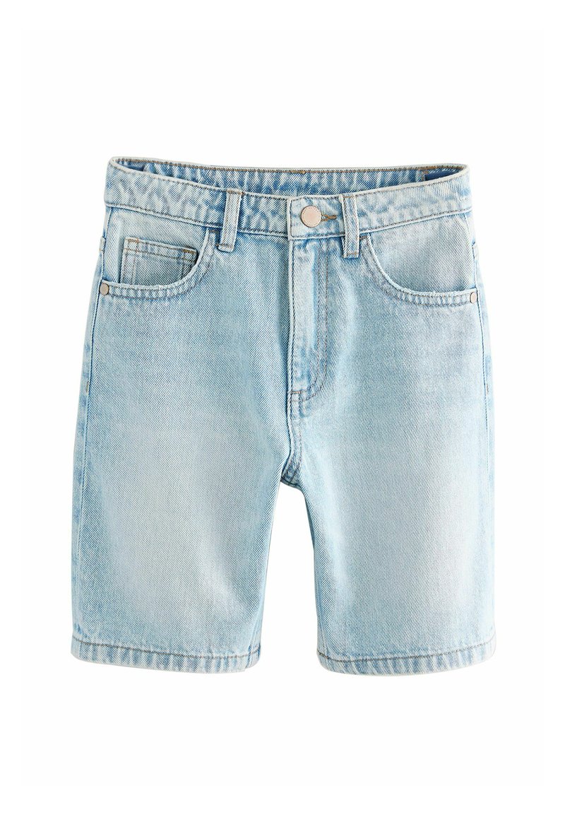 Lys blå denim shorts med standard talje, fem lommer og knaplukning. Har en falmet tekstur og syede kanter.