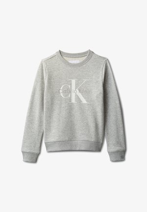 Felpa a maniche lunghe grigio chiaro con polsini e orlo a coste, presenta un grande logo bianco "cK" e un più piccolo logo "calvin klein" sulla parte anteriore.