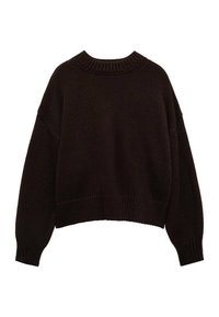 Dunkelbrauner, gestrickter Pullover mit Rundhalsausschnitt, oversized Schnitt, überschnittenen Schultern sowie gerippten Bündchen und Saum. Strukturiertes Stoffdetail sichtbar.