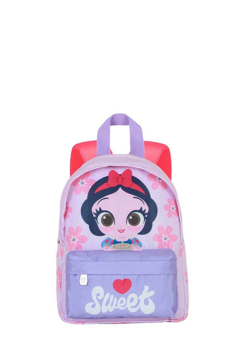 Paars en roze rugzak met een cartoonfiguur gezicht met zwart haar en een rode strik. Inclusief een diepe zak met de tekst "Sweet".