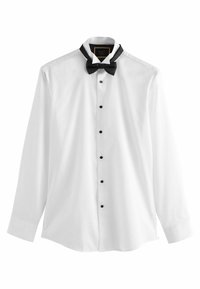 Camisa de dress blanca con botones negros y pajarita negra, con un cuello estructurado y mangas largas. Diseño de tejido texturizado.