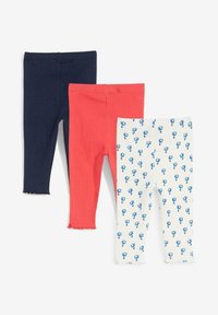 Set di tre leggings: blu navy, corallo e bianco con motivo floreale blu. Tessuto morbido, vestibilità aderente, presenta un orlo sfrangiato in ogni pezzo.