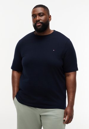 Tommy Hilfiger SEASONAL SOLID TEE - Camiseta básica - desert sky