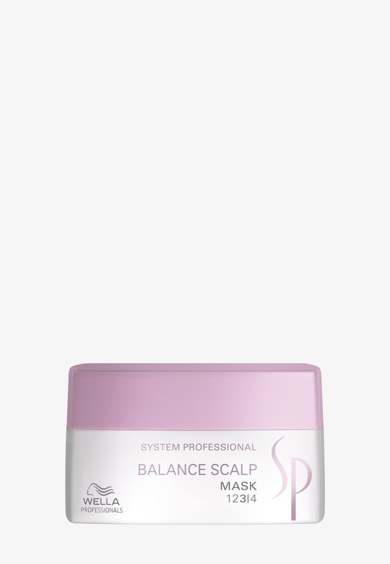 Contenant du masque cuir chevelu System Professional Balance de Wella Professionals, avec un couvercle rose et un corps blanc, étiqueté pour usage de soin capillaire.