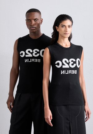 032c HOLLYWOOD TO BERLIN SELFIE TANK - Strickpullover - black