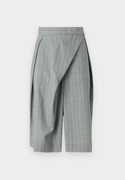 Gray checkered culottes with a tailored fit. Features a pleated design, contrasting vertical lines, and a flat waistband.