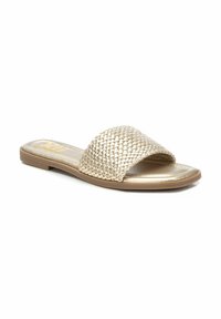 Sandalia deslizante de hilo dorado con suela plana, diseño de punta abierta y correa suave con un sutil brillo. Ideal para uso casual.