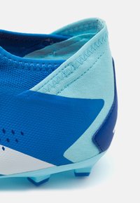 predator bleu sans lacet