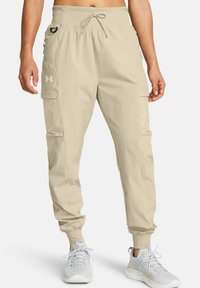 Under Armour RUN - Teplákové kalhoty - khaki base
