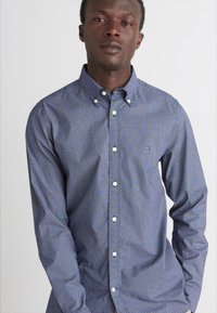 Tommy Hilfiger FLEX MICRO - Shirt - carbon navy/ancient white