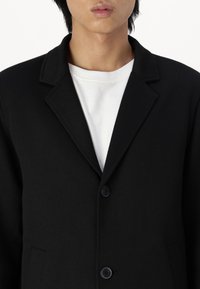 Jack & Jones JJCHUCK COAT - Klasický kabát - black