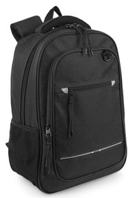 Mochila negra hecha de tela duradera, con múltiples bolsillos con cremallera, un bolsillo lateral de malla y un respaldo acolchado para mayor comodidad.