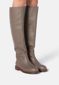 L37 Botas - light brown