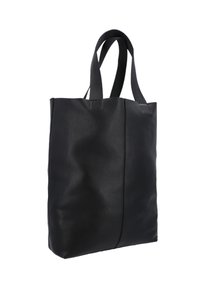 Černá kožená kabelka typu tote s hladkým povrchem, obdélníkovým tvarem, dvojitými rukojetmi a minimalistickým designem s jemnými detaily prošití.