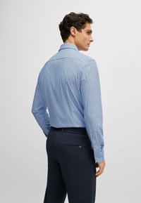 BOSS HANK-KENT - Formal shirt - light blue