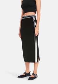 Marc Cain Bleistiftrock - black and white