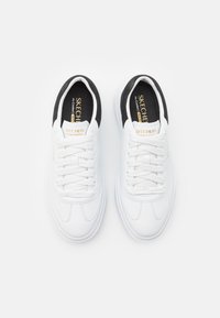 Skechers Sport CLASSIC - Sneakers low - white/black