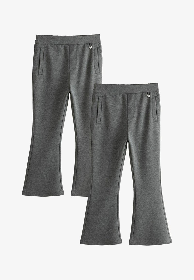 Deux paires de pantalons gris évasés avec poches latérales et petits tirettes de fermeture éclair en forme de cœur sur la ceinture.