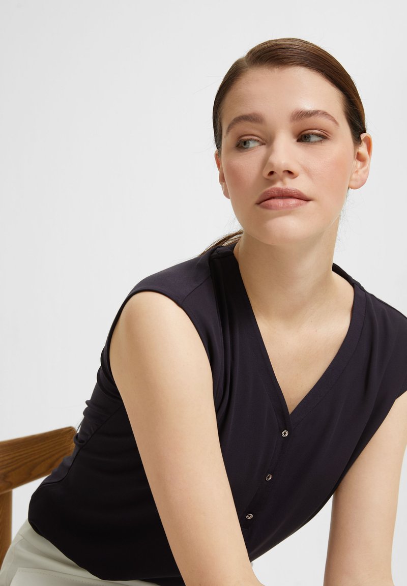 Damen T-Shirts | comma T-Shirt basic dark blue/dunkelblau - QX77475 Damen T-Shirts | comma T-Shirt basic dark blue/dunkelblau - QX77475