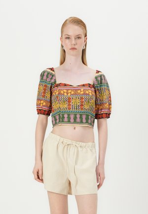 VMTRUELY TROPICAL CROP - Blūze - cloud dancer
