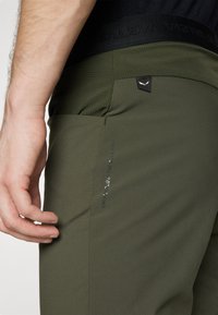 Salewa AGNER LIGHT PANTS - Hlače za na prostem - dark olive