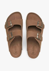 Bruine instap sandalen met twee verstelbare banden, zilveren metalen gespen, een gladde textuur en een gevormde voetbed.