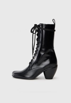 ARMY - Magassarkú csizmák - black