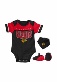 Schwarzer Baumwoll-Body mit roten Ärmeln und weißen Akzenten. Mit dem Logo der "Chicago Blackhawks" und passenden Söckchen und einem Halstuch.