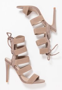 Public Desire Sandali con tacco - taupe