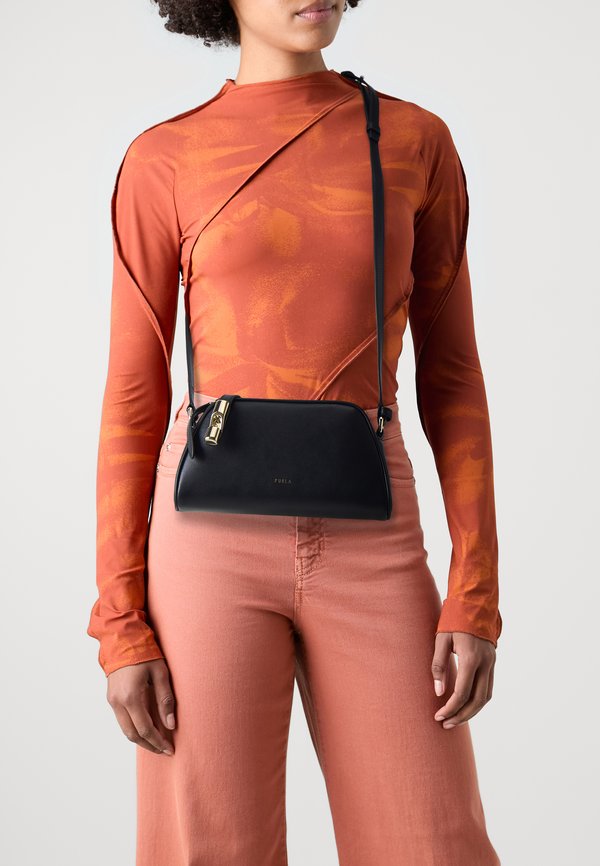 GOCCIA CROSSBODY - Cross body bag - nero4