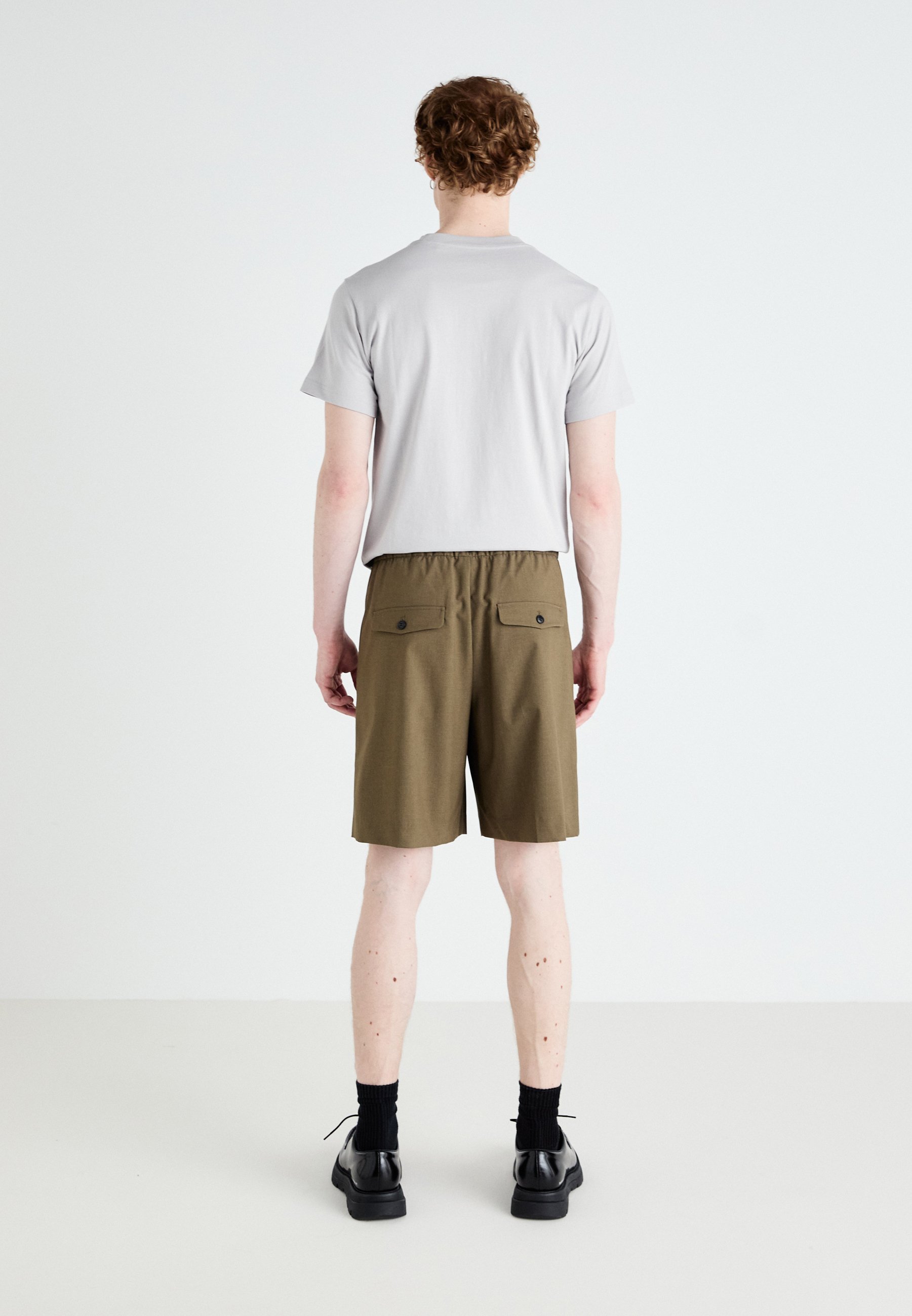 Weekday DION LOOSE - Shorts - khaki green/khaki - Zalando.co.uk