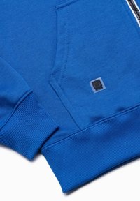 Unausgewählt, deep blue