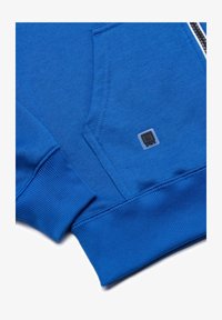 Ausgewählt, deep blue