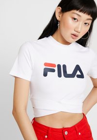 Fila ROXY BELTED - T-shirt con stampa - bright white