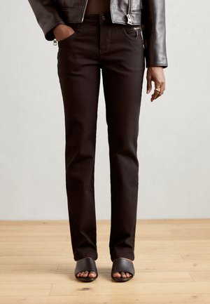 DELUXE - Straight leg jeans - black