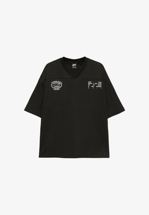 PULL&BEAR, STWD V-NECK SHORT SLEEVE - T-SHIRT - T-Shirt print - black