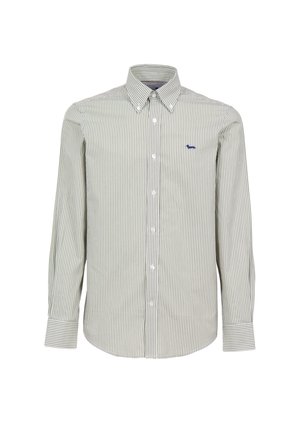 Camisa de botón con rayas verticales verdes y blancas, mangas largas, puños abotonados y un pequeño logo azul en el pecho.