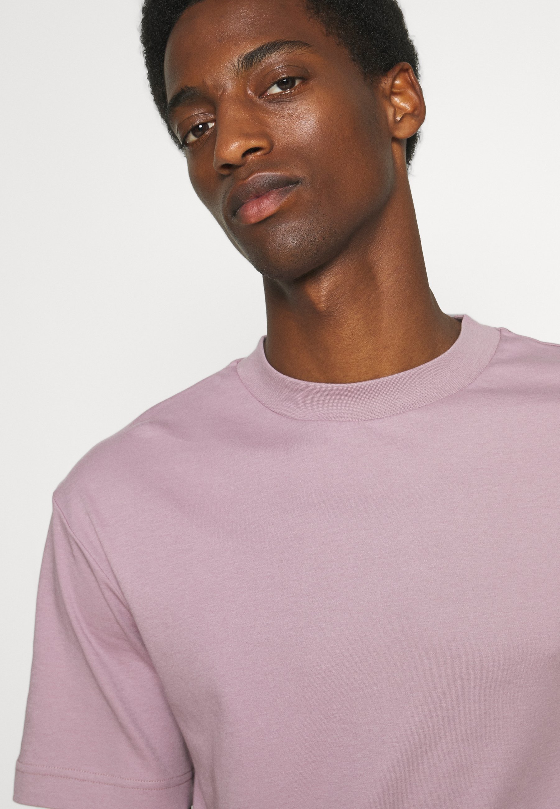 Banana Republic MOCK NECK TEE 