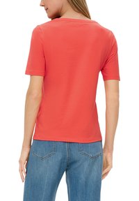 s.Oliver MIT SCHRIFT - T-shirt basic - hellorange