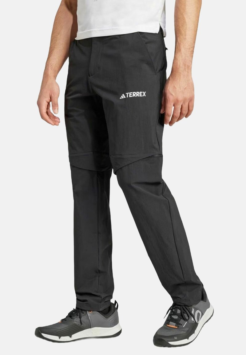 Pantalones montañeros largos