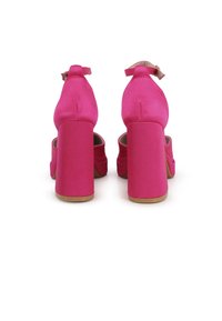 Blogger Zapatos altos - rosa