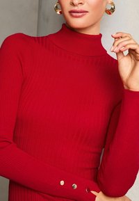 Lipsy ROLL NECK BUTTON DETAIL  - Svetr - red
