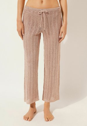 Beach accessory - ivory