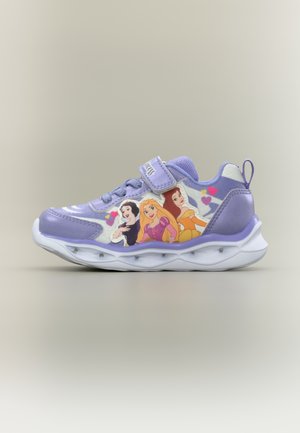 Ljubičasta dječja tenisica s Disney princezama i srcima, s bijelim potplatom od jastučića i zatvaranjem na čičak.