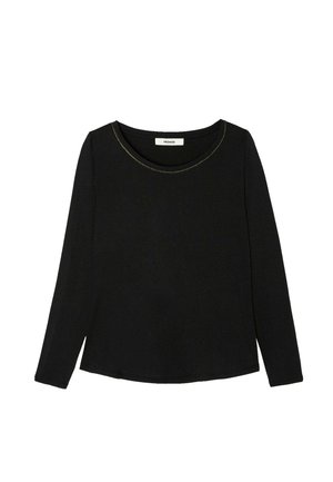 Haut noir à manches longues avec un col rond et des coutures dorées le long du col. Fabriqué en tissu doux avec une texture lisse.