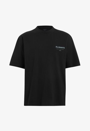 Čierne bavlnené tričko s okrúhlym výstrihom a krátkymi rukávmi. Na ľavej hrudi má malé logo "ALLSAINTS" vo svetlomodrej farbe.