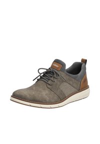 Chaussure en cuir gris avec des accents en tissu texturé, bout arrondi, fermeture à lacets et semelle en caoutchouc rembourrée. Présente un patch logo marron.