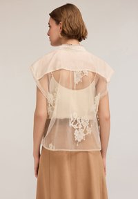 Thumbnail Image 3
