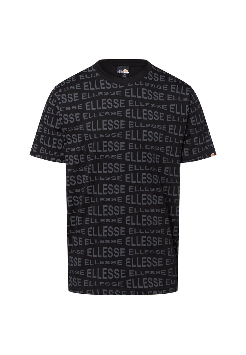 Zwart t-shirt met korte mouwen, voorzien van een herhaald grijs "ELLESSE" logo-patroon. De stof lijkt glad en heeft een klassiek crew neck ontwerp.