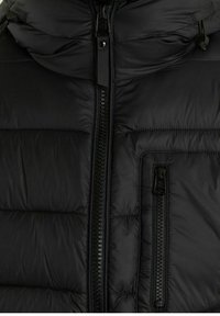CHASIN' Zimní bunda - black